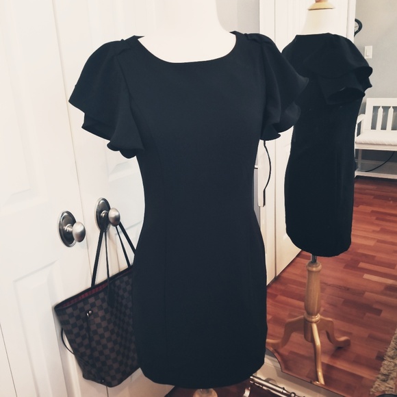 Simple Little Black Dress with Layered Shoulder S - Picture 4 of 7